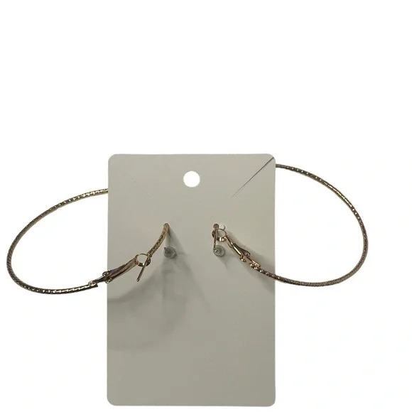 Gold hoop set - Picture 6 of 6